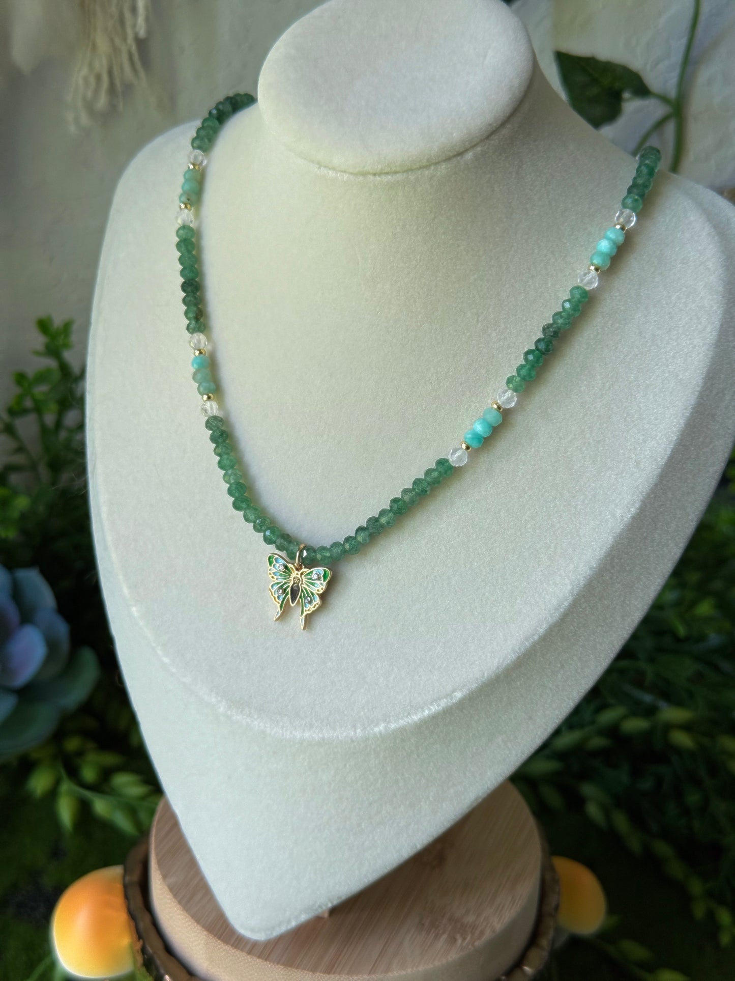 Forest Flutter 🦋 17.5in Choker Necklace