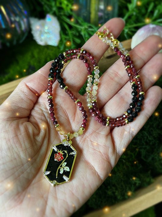 Queen of the Underworld🥀 16.75in Choker Necklace