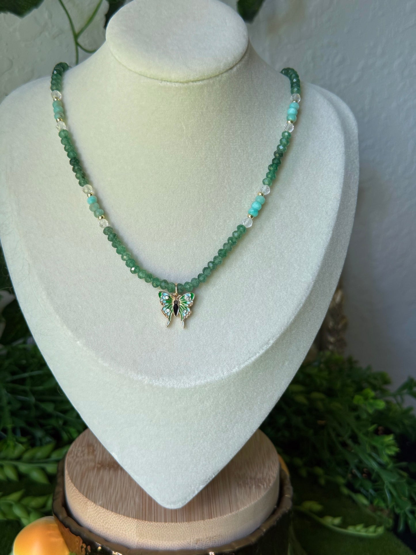 Forest Flutter 🦋 17.5in Choker Necklace