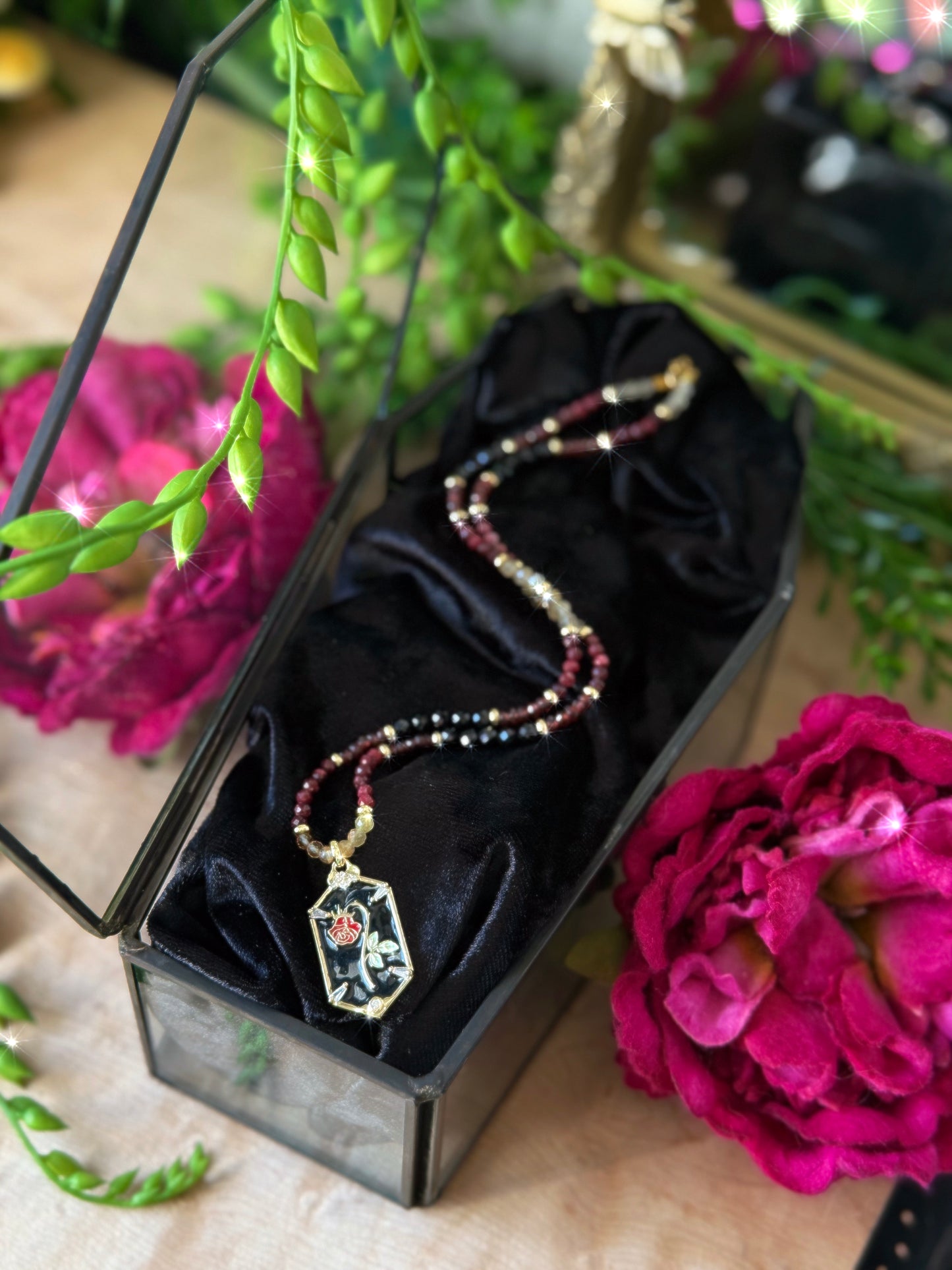 Queen of the Underworld🥀 16.75in Choker Necklace