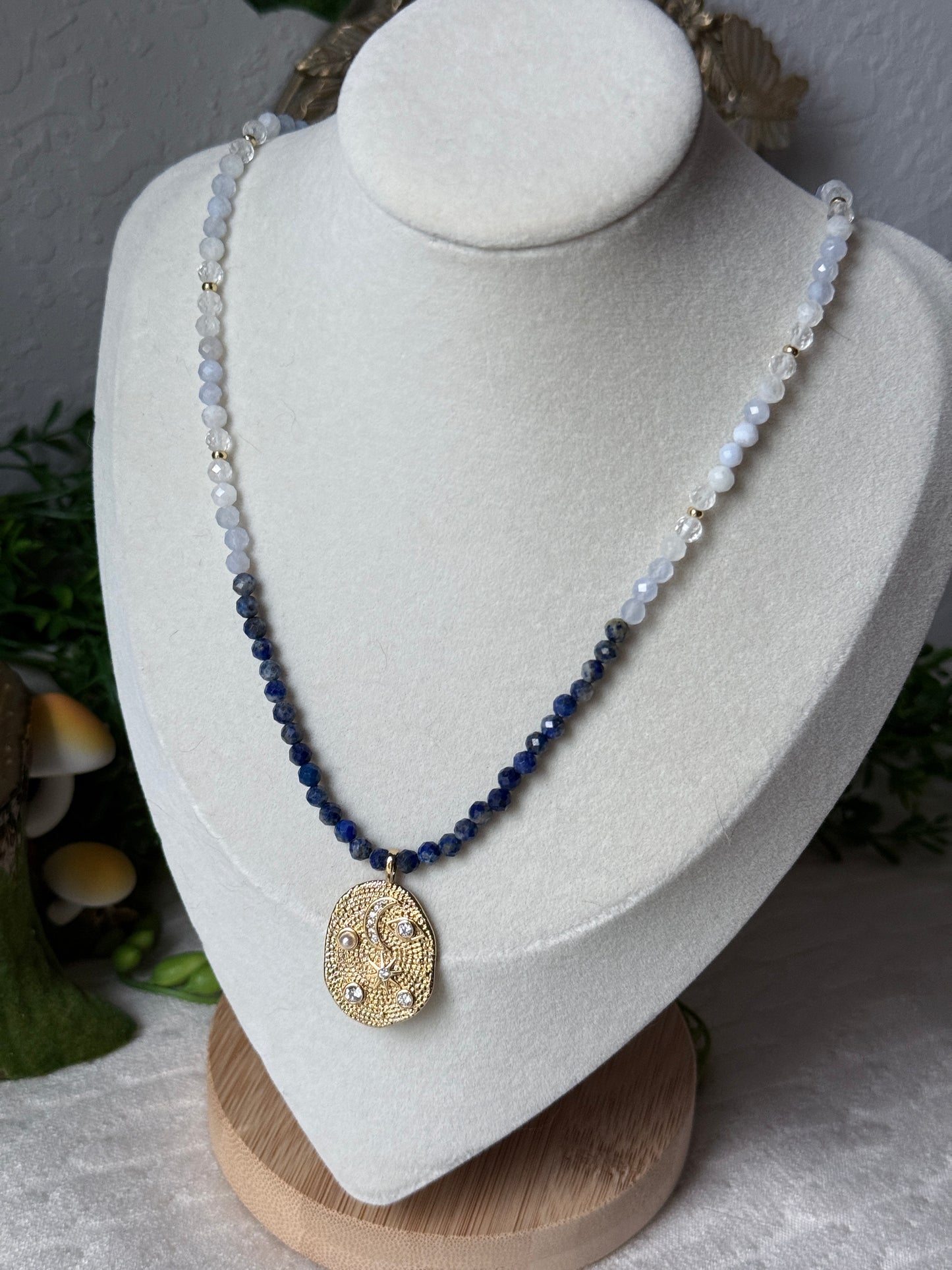Written in the Stars 🌟 18.75in Choker Necklace