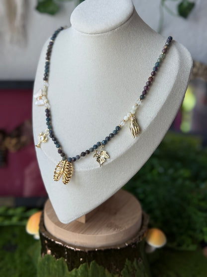 The Creature’s Reliquary 🕯️🍁 👉🏼👈🏼🦋 19.75 Choker Necklace